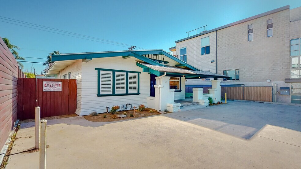 More Photos Of 536 N Larchmont Blvd, Los Angeles Loft Creative Space For Lease
