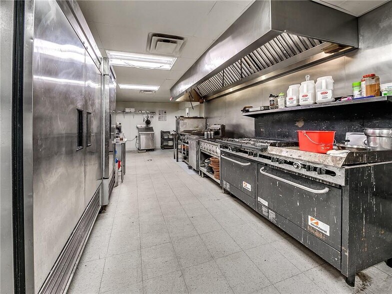 More Photos Of 1901 SW 27th St, El Reno Restaurant For Sale