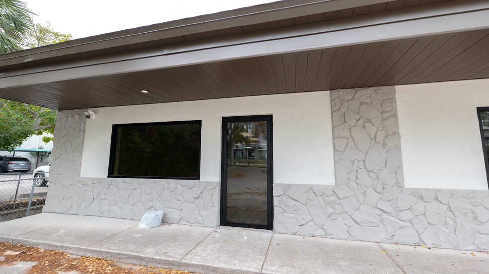More Photos Of 190 Patricia Ave, Dunedin General Retail For Lease