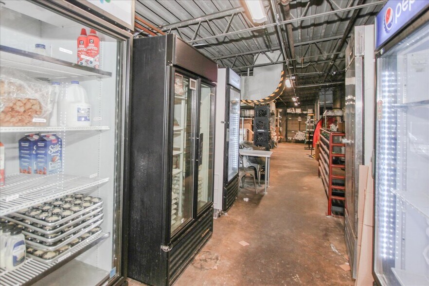 More Photos Of 720 E Rand Rd, Mount Prospect Fast Food For Sale