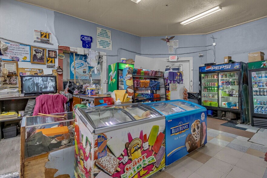 More Photos Of 2027-2027 1/2 Magoffin Ave, El Paso General Retail For Sale