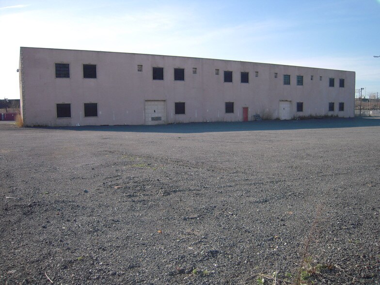 More Photos Of 309 Avenue P, Newark Truck Terminal For Lease