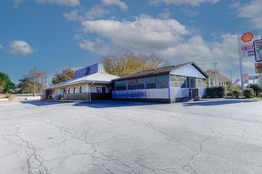 More Photos Of 1082 Highway 19 N, Thomaston Restaurant For Sale