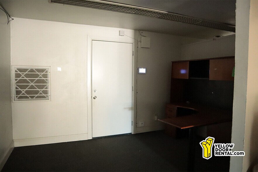 More Photos Of 134 S K St, Tulare Storefront For Lease