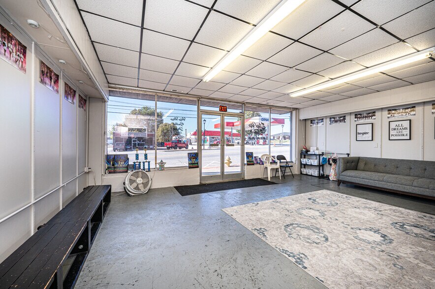 More Photos Of 126 1st Ave S, Conover Storefront Retail Office For Sale