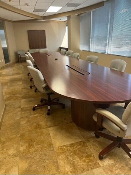 More Photos Of 600 N Brand Blvd, Glendale Medical For Lease