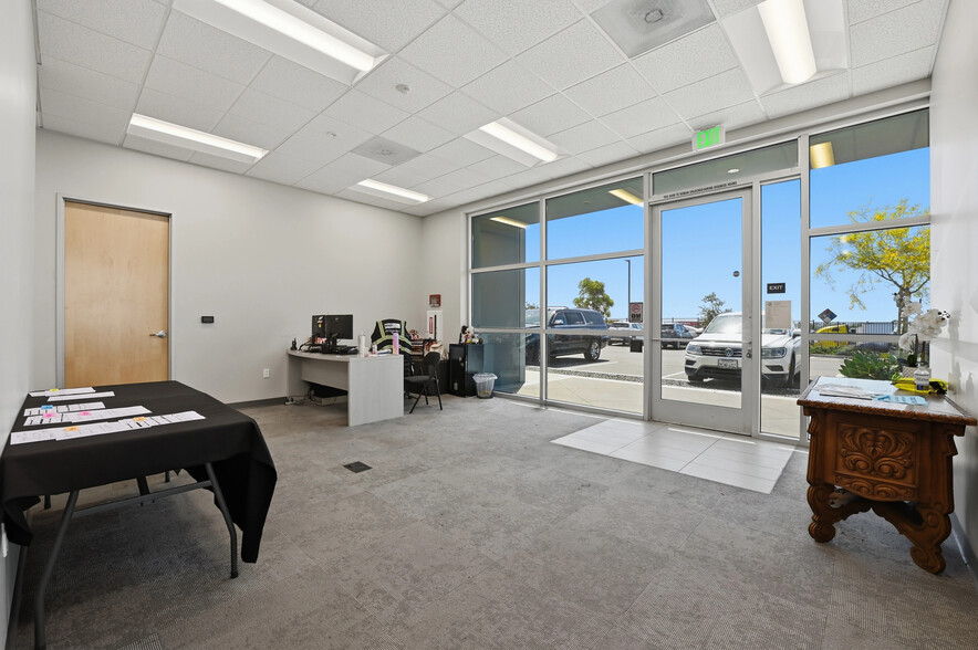 More Photos Of 8854 Cypress Ct, San Diego Warehouse For Sale