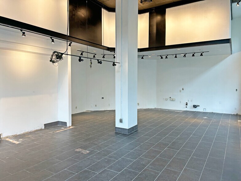 More Photos Of 225 SW Columbia St, Portland Apartments For Lease