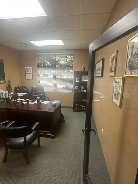 More Photos Of 3924 W Caldwell Ave, Visalia Office For Lease