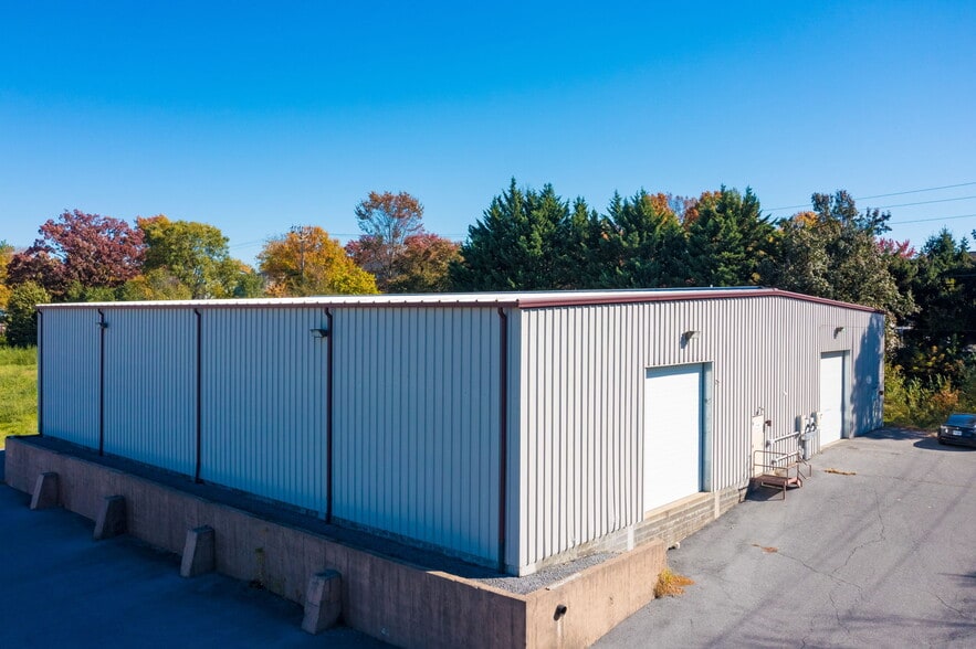More Photos Of 1780 Dealton Ave, Harrisonburg Light Distribution For Lease