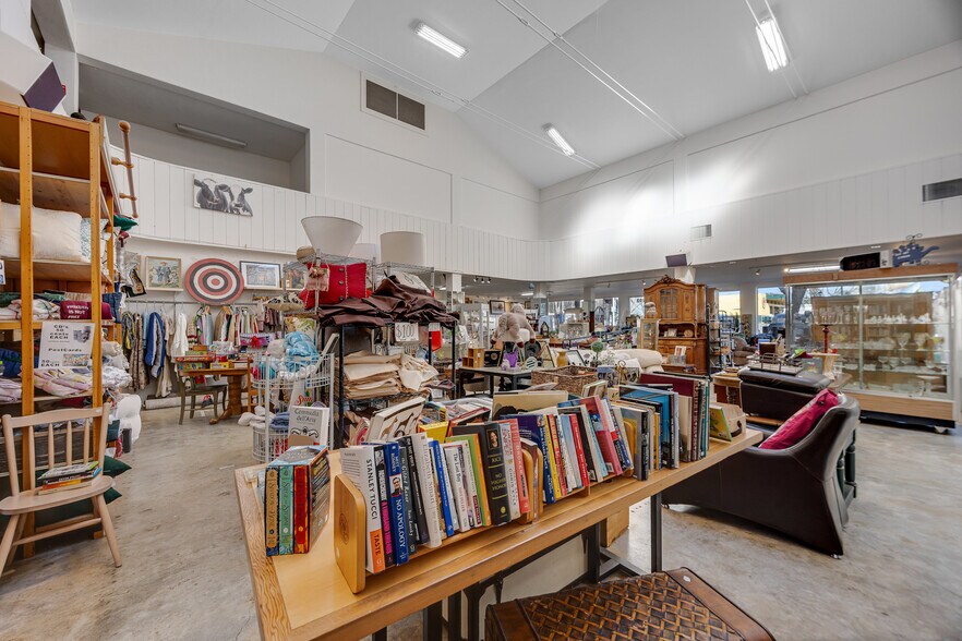 More Photos Of 201 Western Ave, Petaluma Storefront Retail Office For Sale