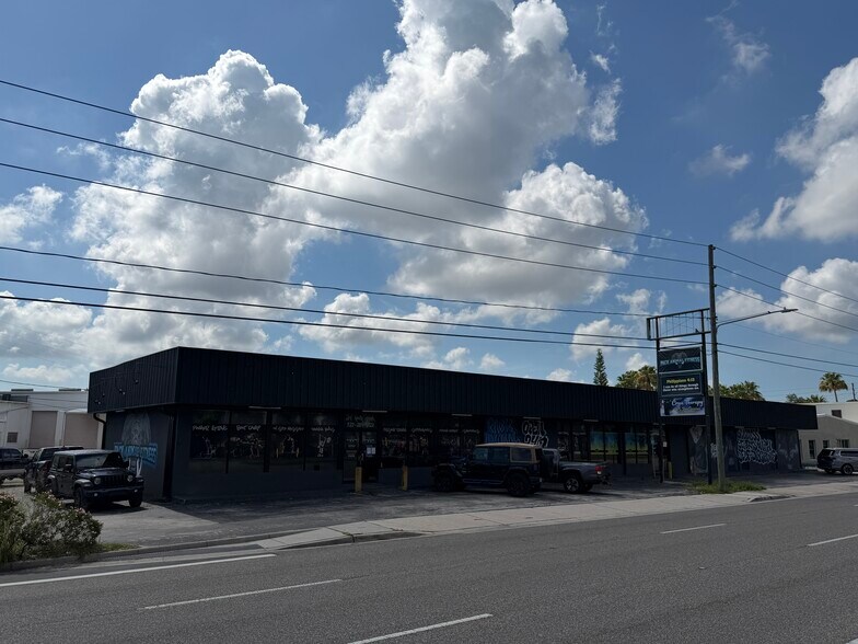 More Photos Of 5983 49th St N, Saint Petersburg Storefront Retail Office For Sale