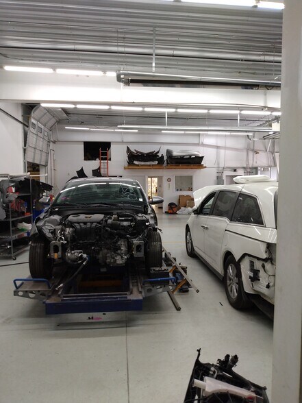 More Photos Of 4100 Indianola Ave, Columbus Auto Repair For Sale