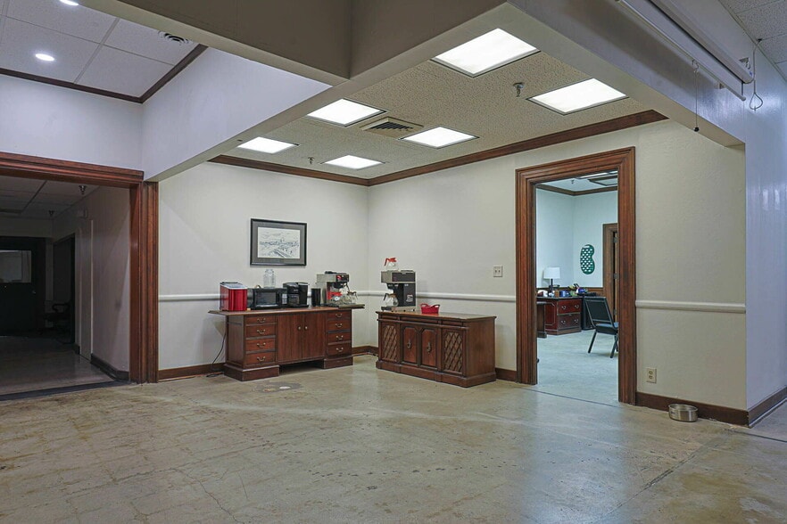 More Photos Of 1323 11th Ave, Columbus Industrial For Sale