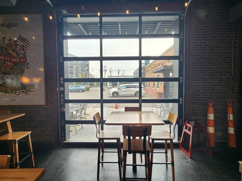 More Photos Of 2814 Detroit Ave, Cleveland Office For Lease