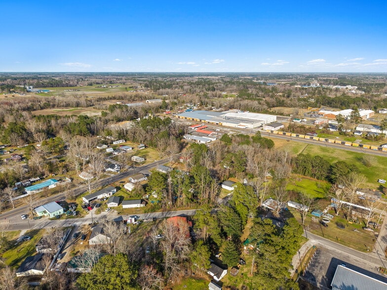 More Photos Of 101 Watering St, Tabor City Flex For Sale