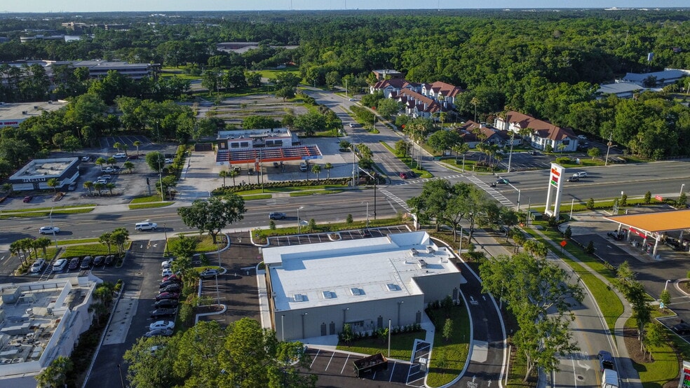More Photos Of 8730 Baymeadows Rd, Jacksonville Storefront For Lease