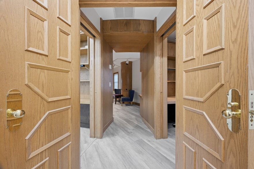 More Photos Of 123 Elm St, Old Saybrook Medical For Sale