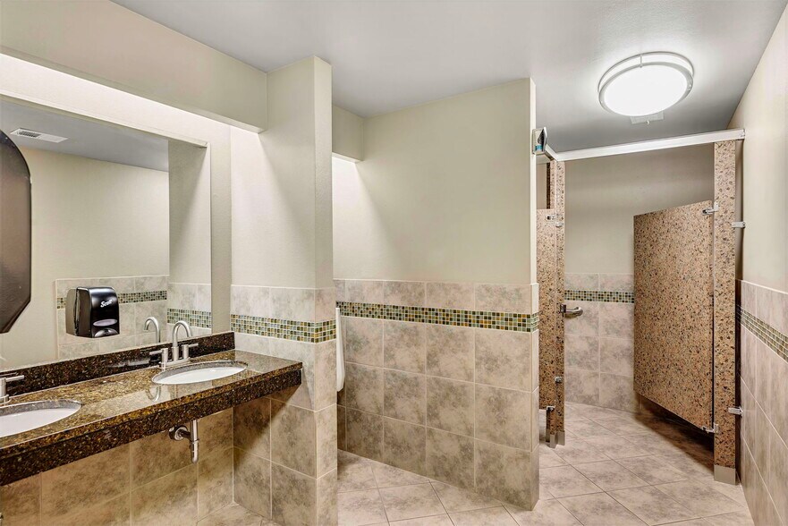 More Photos Of 6535 S Dayton St, Greenwood Village Office For Lease