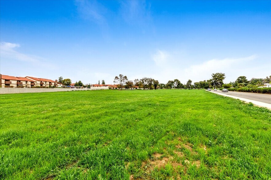 More Photos Of Chambers Street & Buena Vista St, Hemet Land For Sale