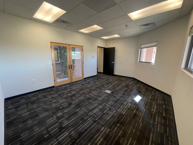 More Photos Of 2700 Farmington Ave, Farmington Office For Sale