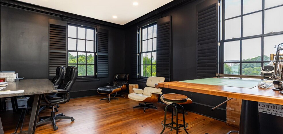 More Photos Of 425 Peachtree Hills Ave NE, Atlanta Freestanding For Sale