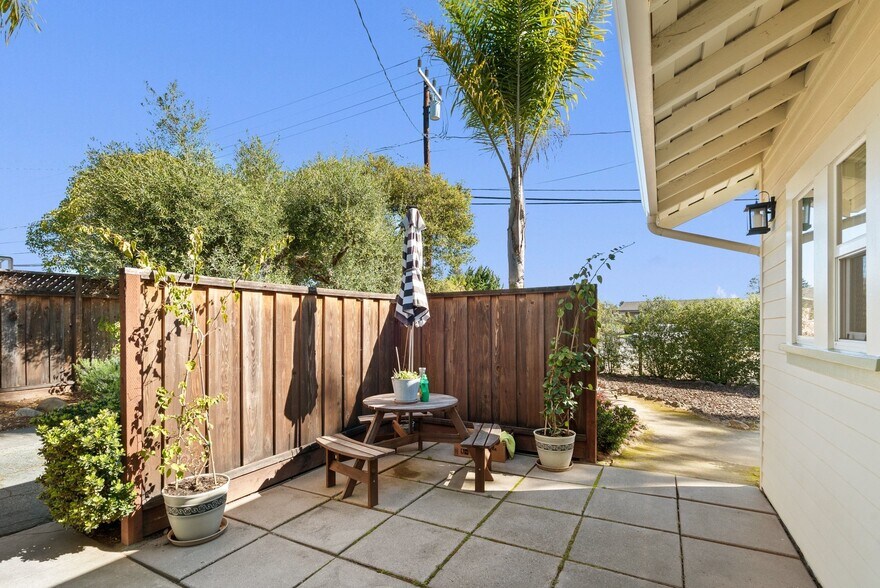 More Photos Of 420 Capitola Road Ext, Santa Cruz Apartments For Sale