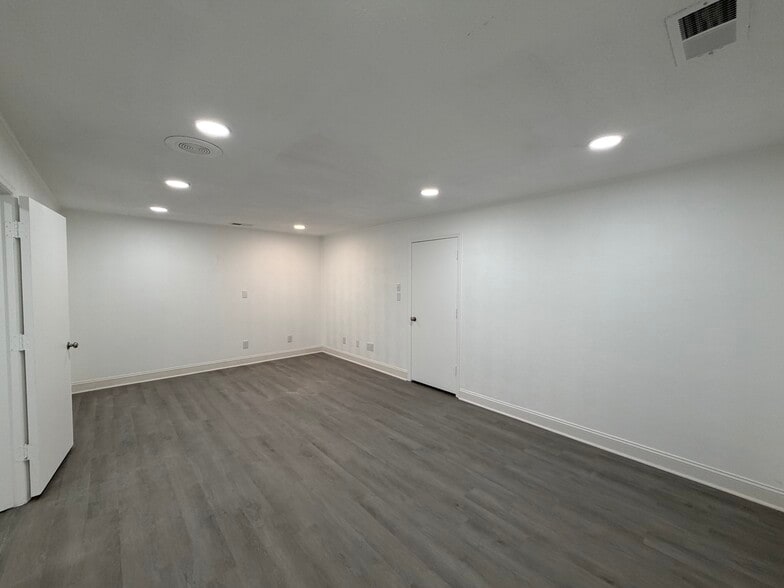 More Photos Of 120 E Phifer St, Monroe Medical For Lease