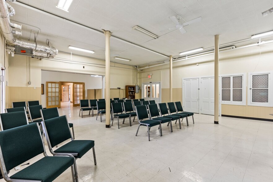 More Photos Of 1517 McCausland Ave, Saint Louis Specialty For Sale