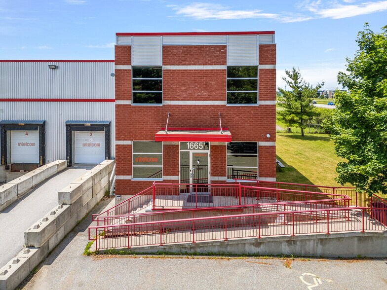 More Photos Of 1665 Rue Atmec, Gatineau Distribution For Lease