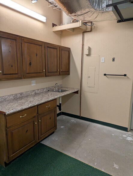 More Photos Of 1449 Green Bay Rd, Sturgeon Bay General Retail For Lease