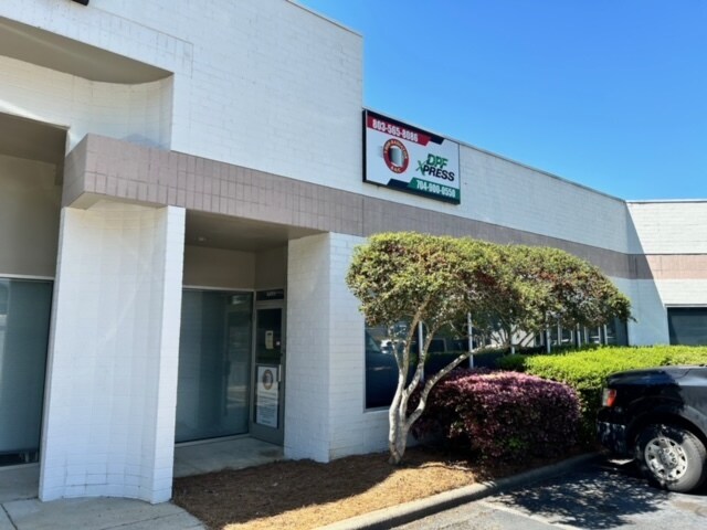 More Photos Of 5104 Reagan Dr, Charlotte Light Distribution For Lease