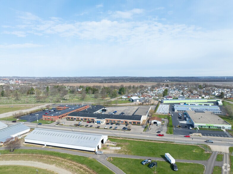 More Photos Of 1910 Fairgrove Ave, Hamilton Light Distribution For Lease