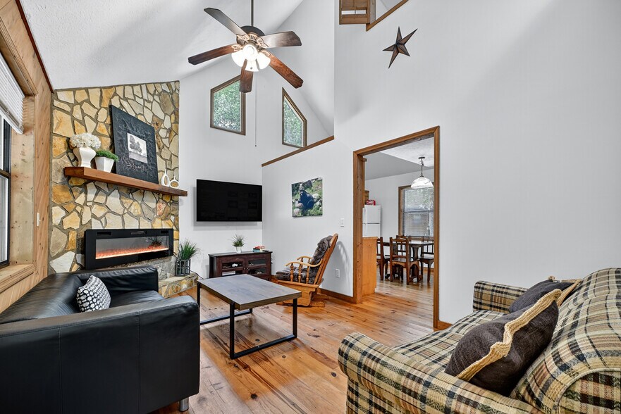 More Photos Of 77 Alpine Way, Blairsville Hotel For Sale