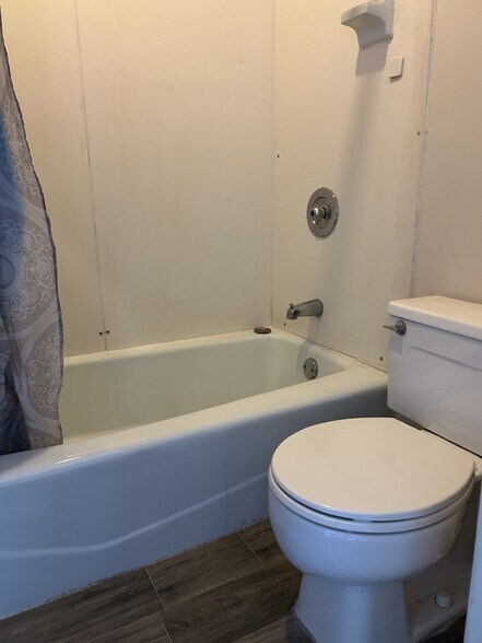 More Photos Of 1766 W Granville Ave, Chicago Apartments For Sale