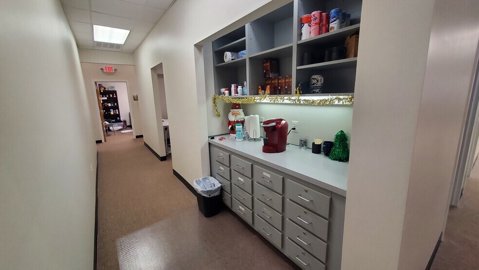 More Photos Of 555 Hospital Dr, Warrenton Medical For Lease