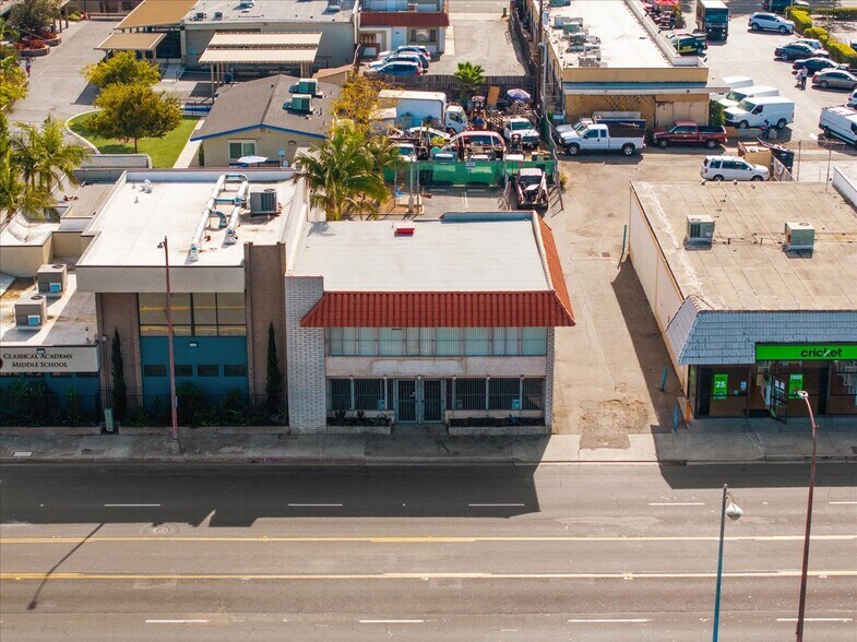 More Photos Of 239 W Washington Ave, Escondido General Retail For Sale