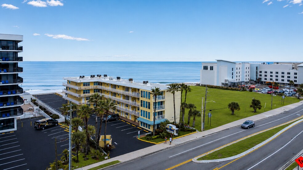 More Photos Of 1014 N Atlantic Ave, Daytona Beach Hotel For Sale