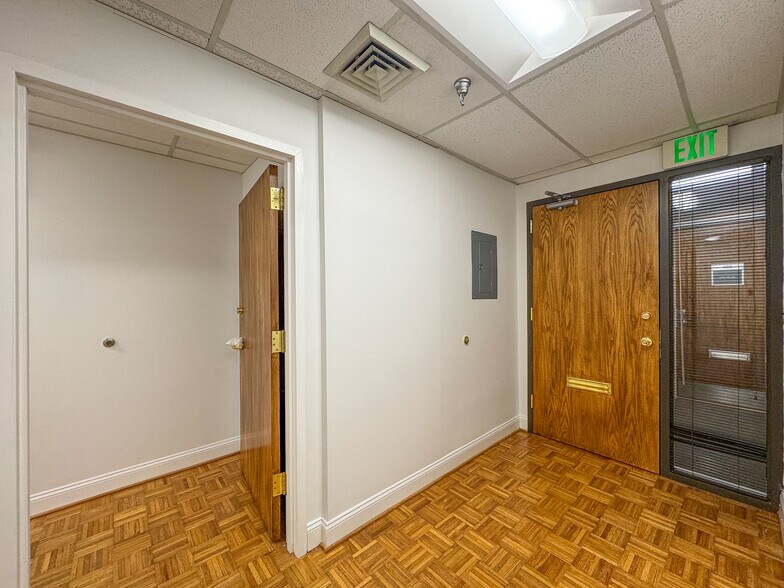 More Photos Of 606 Baltimore Ave, Towson Medical For Lease