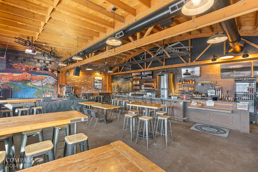 More Photos Of 24 NW Greenwood Ave, Bend Restaurant For Sale