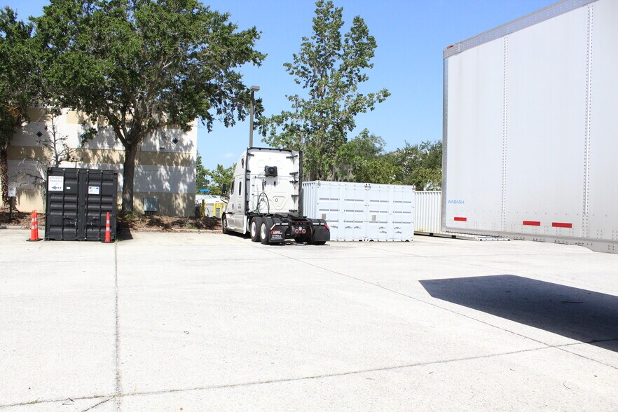 More Photos Of 6457 Hazeltine National Dr, Orlando Warehouse For Sale