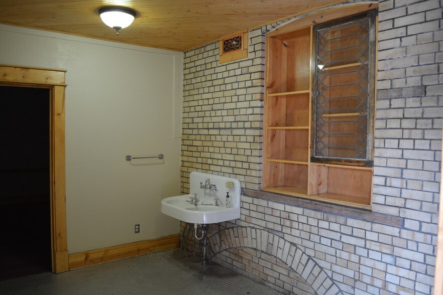 More Photos Of 4501-4503 Logan St, Denver General Retail For Sale