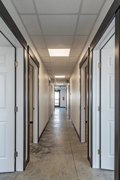 More Photos Of 1111 W Bowers Road, Ellensburg Airplane Hangar For Lease