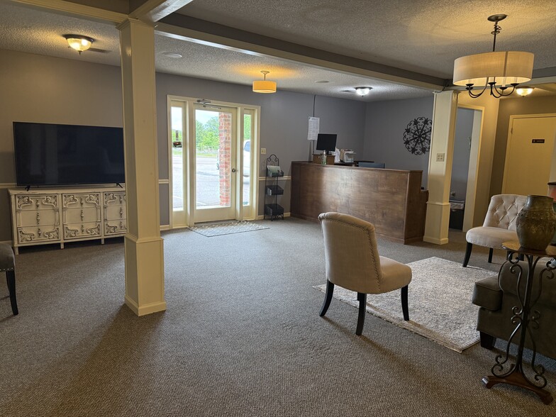 More Photos Of 161 Highway 72 E, Collierville Office For Sale