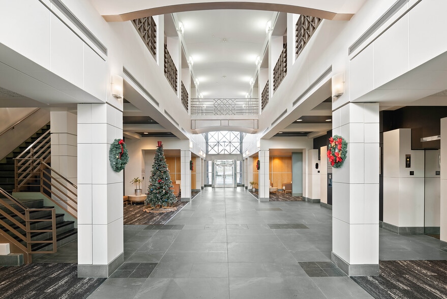 More Photos Of 82 Running Hill Rd, South Portland Office For Lease