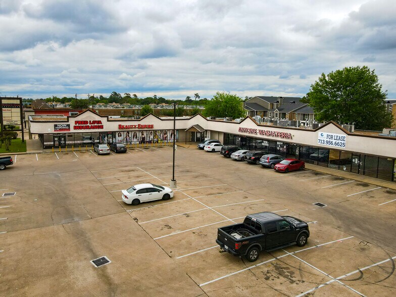 More Photos Of 6002 Antoine Dr, Houston Unknown For Lease