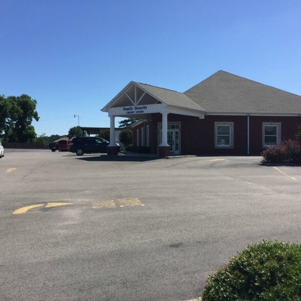 More Photos Of 41125 Us Highway 72, Stevenson General Retail For Sale