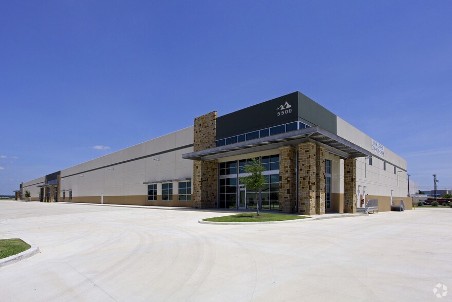 More Photos Of 5500 Mid Cities, Schertz Warehouse For Lease