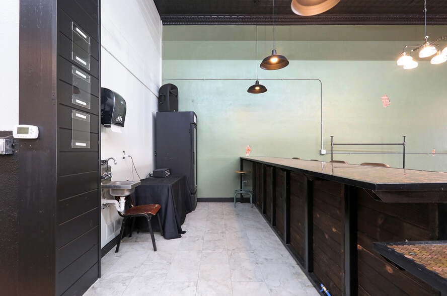 More Photos Of 1119 6th st, Nevada General Retail For Sale