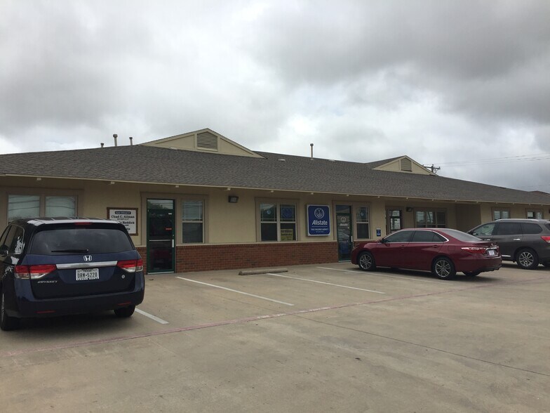 More Photos Of 4516 Boat Club Rd, Fort Worth Office For Lease
